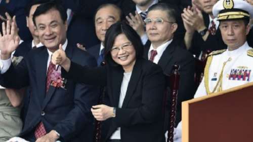 Ρισκάρει τις σχέσεις με το Πεκίνο ο Τραμπ για την Ταιβάν;