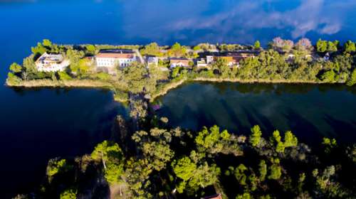 Η μαγευτική λίμνη Καϊάφα από ψηλά