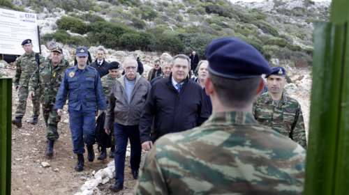 Θύελλα αντιδράσεων για το «στρατιωτικό σόου» του Καμμένου