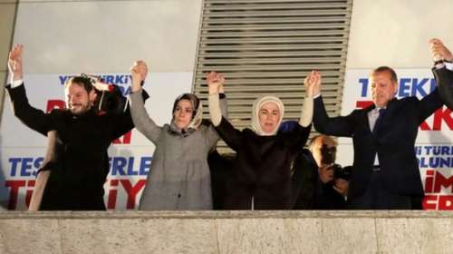 Wikileaks: Δοσοληψίες με το ISIS είχε ο γαμπρός του Ερντογάν