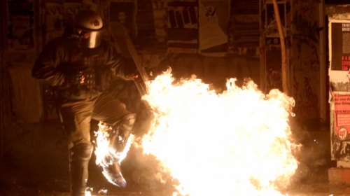 Δείτε Live τα επεισόδια των αντιεξουσιαστών στα Εξάρχεια