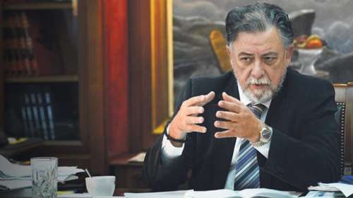Πανούσης σε Τσίπρα: Παραιτήσου πριν σε πυροβολήσουν οι σύντροφοί σου