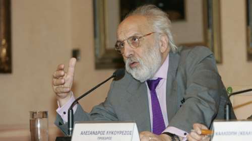 Λυκουρέζος: Αντιφατικές οι αποφάσεις για τους 8 στρατιωτικούς