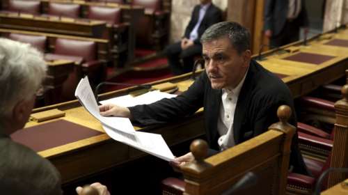 Ηξεις αφήξεις Τσακαλώτου στη Βουλή για συμφωνία &amp; νέα μέτρα