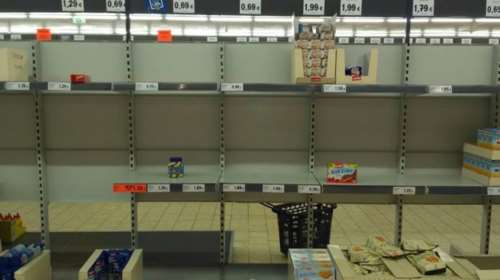 Άδεια ράφια στα σούπερ μάρκετ στο Ηράκλειο λόγω της απεργίας