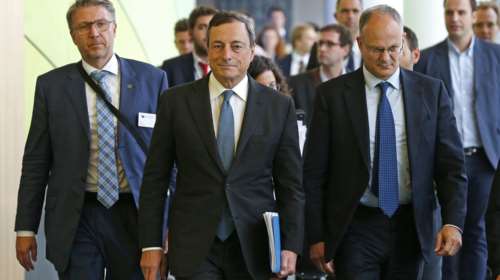 Reuters: H EKT σχεδίαζε πιο γενναία τόνωση από αυτήν που ανακοίνωσε