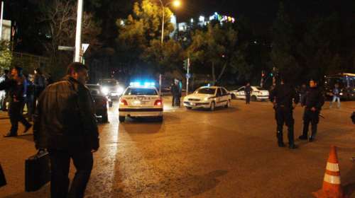 Νέο έγκλημα στην Αθήνα: Νεκρός από πυροβόλο όπλο στην πλατεία Αττικής