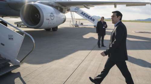 Στη Νίσυρο ο Αλέξης Τσίπρας, εξαγγελίες για το «πάγωμα» του ΦΠΑ