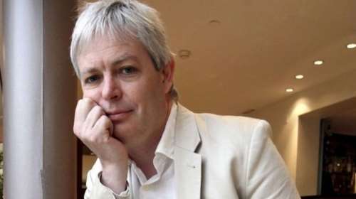 Ο συγγραφέας του &quot;Τι Ωραίο Πλιάτσικο!&quot; Τζόναθαν Κόου έρχεται στην Αθήνα