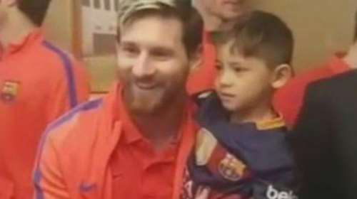 Ο 6χρονος με την αυτοσχέδια φανέλα του Μέσι συνάντησε το ίνδαλμά του