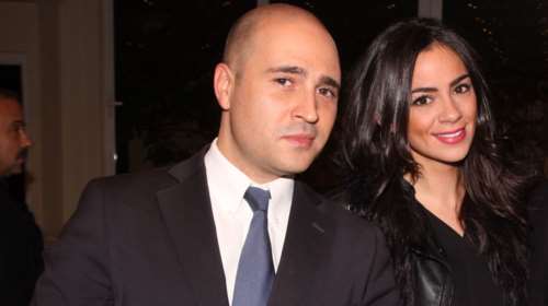 Ποια είναι η μελαχρινή σύντροφος του Κωνσταντίνου Μπογδάνου