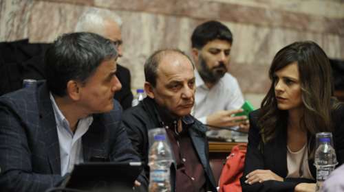 Βλάβη στο αεροπλάνο με το οποίο ταξίδευαν Τσακαλώτος-Αχτσιόγλου