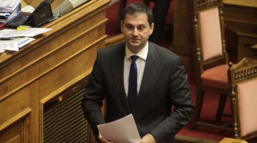 Αποχή Θεοχάρη από την ψηφοφορία, καταθέτει άλλη τροπολογία