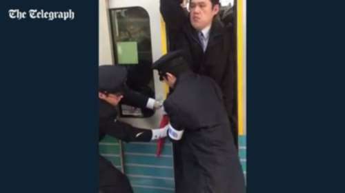 Νομίζετε ότι οι μετακινήσεις σας είναι τραγικές;Δείτε το βίντεο που σαρώνει