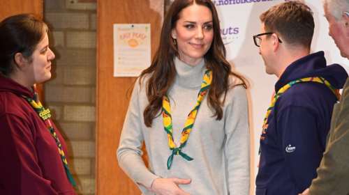 Εγκυος για να σώσει τα έσοδα του παλατιού η Κέιτ Μίντλετον; [Εικόνες]