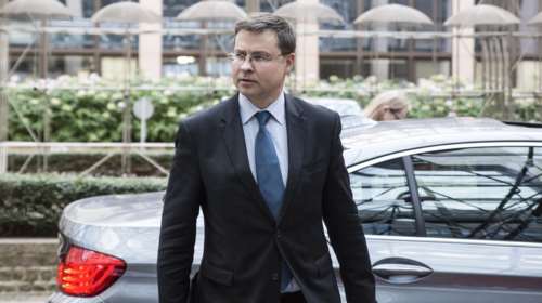 Ντομπρόβσκις:Περιττή η κίνηση Τσίπρα, θα καθυστερήσει την αξιολόγηση