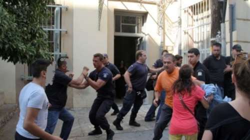 Εκρηκτικό κλίμα σε δίκη στην Κρήτη για τον βιασμό 28χρονης