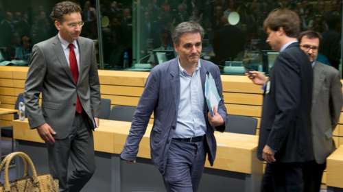 Στην Αθήνα η επιστολή των θεσμών για τις παροχές Τσίπρα