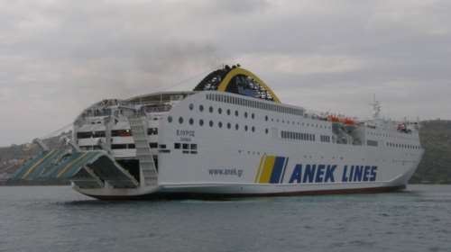 Eπεσε στη θάλασσα ναυτικός από το πλοίο«ΕΛΥΡΟΣ», έρευνες του λιμενικού