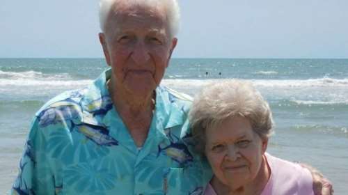 Πέθαναν δίπλα-δίπλα λίγο πριν τα Χριστούγεννα, μετά απο 64 χρόνια γάμου