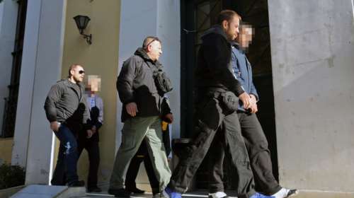 Σφαίρες, βόμβες και απαγωγές: Οι διάλογοι των εκβιαστών