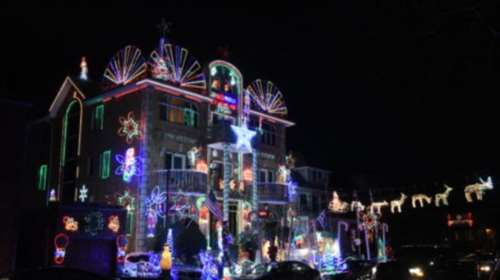 Το ελληνικό σπίτι στο Μπρούκλιν με τα 280.000 λαμπάκια!