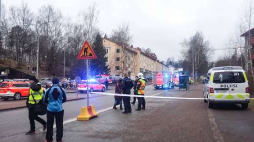 Aυτοκίνητο έπεσε σε πλήθος στο Ελσίνκι - 3 τραυματίες σε κρίσιμη κατάσταση