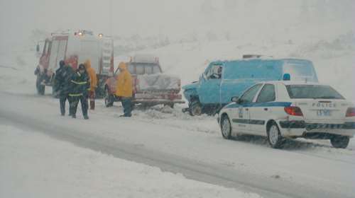 Επιχείρηση απεγκλωβισμού δυο ατόμων στα Δερβενοχώρια