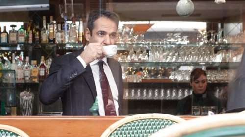 O Mητσοτάκης, το twitter και ο καφές-φαρμάκι στο Κολωνάκι