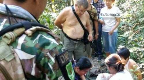 Κόντεψε να... φαγωθεί τουρίστας για μία σέλφι με κροκόδειλο (ΦΩΤΟ)