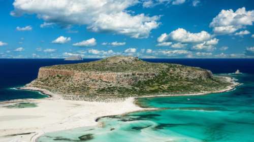 Forbes: Ελληνικό νησί στους 10 πιο οικονομικούς προορισμούς για το 2017