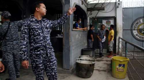 Επίθεση ενόπλων σε φυλακή - Έφυγαν με 150 κρατούμενους