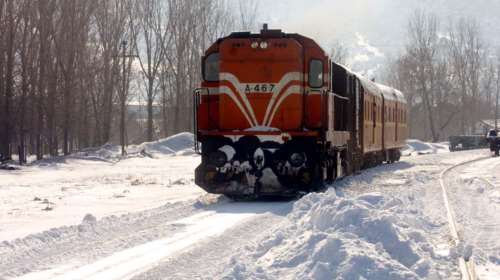 Λάρισα: Ακινητοποιήθηκε αμαξοστοιχία εξαιτίας του παγετού
