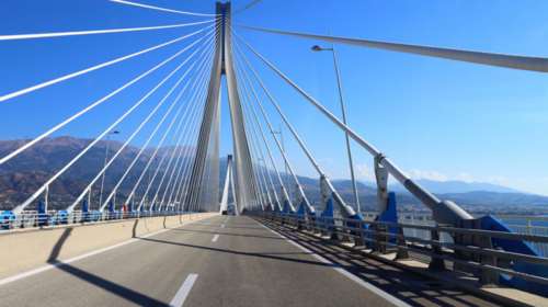 Ταυτοποιήθηκε η σορός της γυναίκας που έπεσε από τη γέφυρα Ρίου-Αντιρρίου