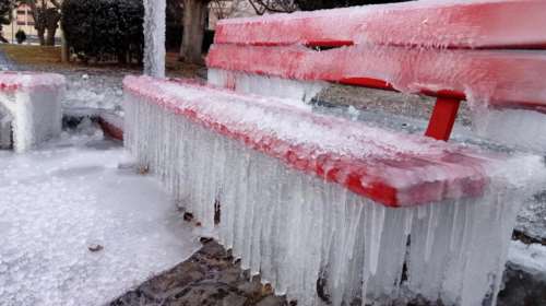 «Παγάκια» τα παγκάκια στη Θεσσαλονίκη-13 φωτόγραφίες από τη συμπρωτεύουσα