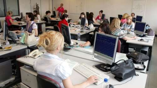 Προσλήψεις (κρυφές και φανερές) και το μισθολόγιο του Δημοσίου