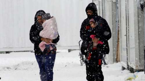 Γερμανικά ΜΜΕ: Ο χιονιάς ανέδειξε την δυστυχία των προσφύγων
