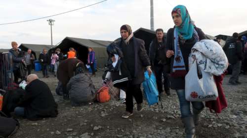 FAZ: Eπαναπροωθεί πρόσφυγες η Γερμανία στην Ελλάδα από 15 Μαρτίου