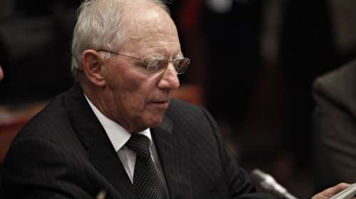 Άρχισε η σύγκρουση γιγάντων: Ο Σόιμπλε απαντά στις βόμβες Τραμπ