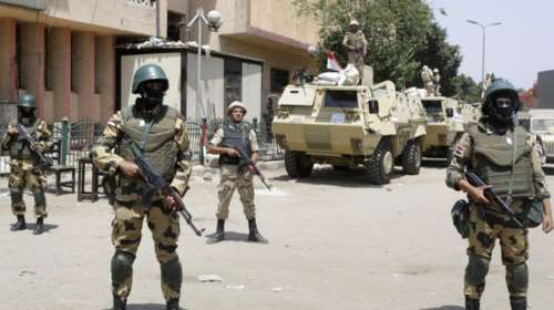 Οκτώ αστυνομικοί νεκροί σε επίθεση σε έρημο της Αιγύπτου