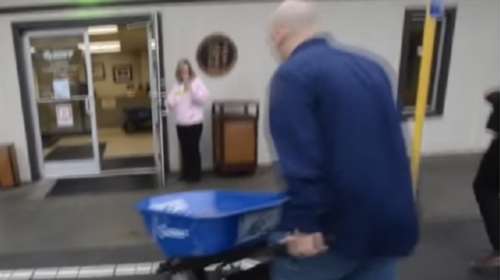 Ιδιώτης πλήρωσε το τέλος ταξινόμησης με 300.000 κέρματα