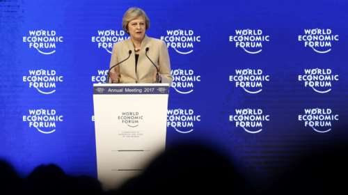 Μέι από το Νταβός: Η Βρετανία θα αναλάβει ένα νέο ρόλο στον κόσμο