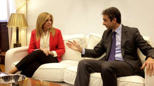 To &quot;reunion&quot; φοβίζει τη ΝΔ: Ανατροπές στη μάχη για το Κέντρο