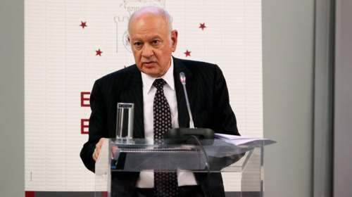 Υπουργός προαναγγέλλει για πρώτη φορά μείωση του αφορολόγητου