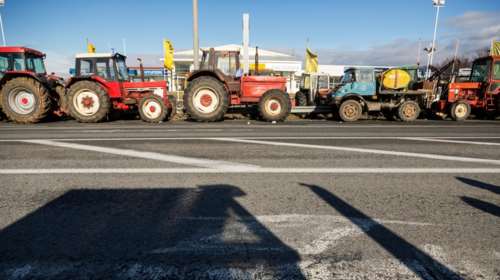 Αγρότες: Κάθε μέρα για 2 ώρες θα κλείνει η Πατρών-Κορίνθου