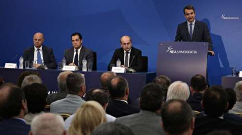 ΝΔ: Η μόνη αλήθεια του Τσίπρα το «μη διαβάζετε εφημερίδες»