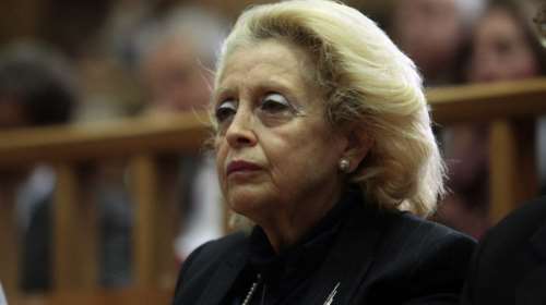 Κυβέρνηση και αντιπολίτευση «αδειάζουν» την Θάνου για τα όρια ηλικίας