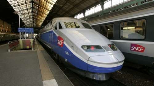 Γαλλία: Κατέβηκε για τσιγάρο και το τρένο έφυγε με το μωρό της