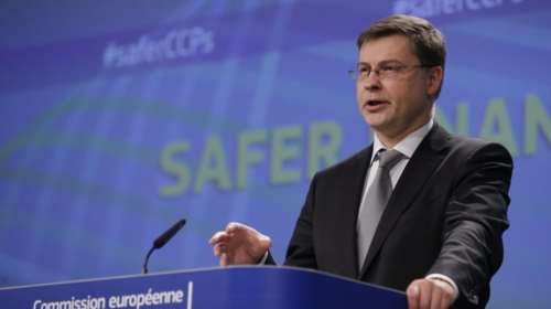 Ντομπρόβσκις: Συζητάμε ποια μέτρα θα διασφαλισουν τη συμμετοχή του ΔΝΤ