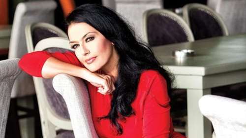 Ελένη Φιλίνη: H «Βασίλισσα των 80&#39;s» μιλά στο TheTOC